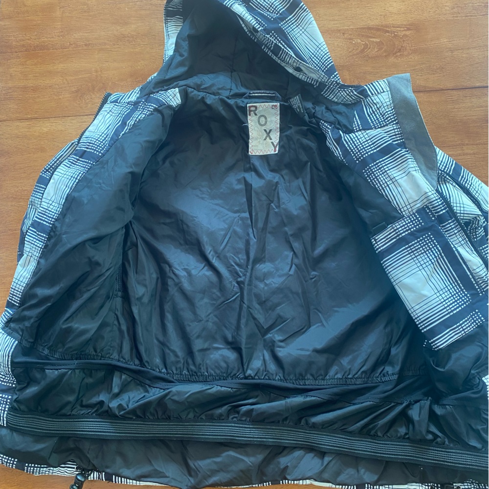 Roxy ski jacket - Picture 2 of 4